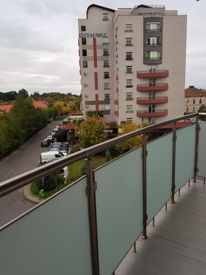 Skyline Rooftop Condos Oradea Bagian luar foto