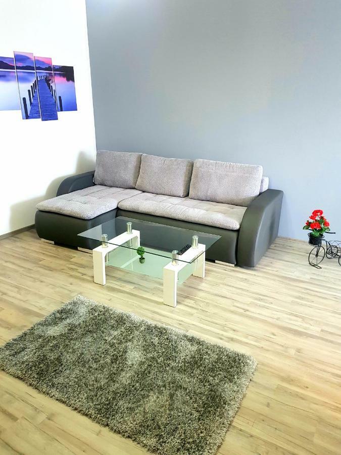 Skyline Rooftop Condos Oradea Bagian luar foto